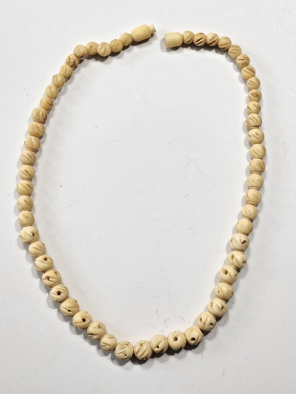 Vintage Carved Celluloid Graduated Bead Choker Necklace 1930s Art Deco Retro